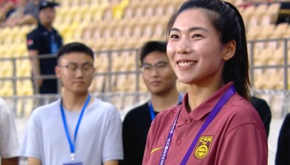 开云娱乐-足球报：中国女足热身赛前为古雅沙举行了退役仪式